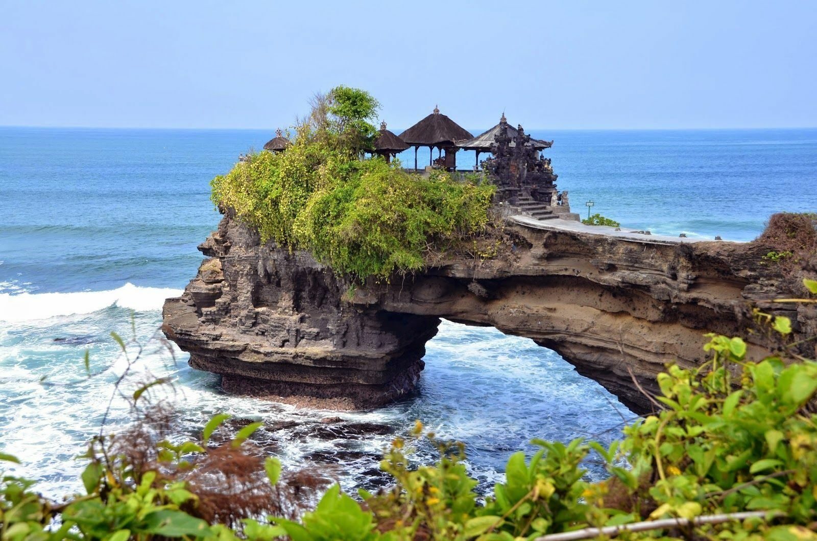 bali-pura-tanah-lot